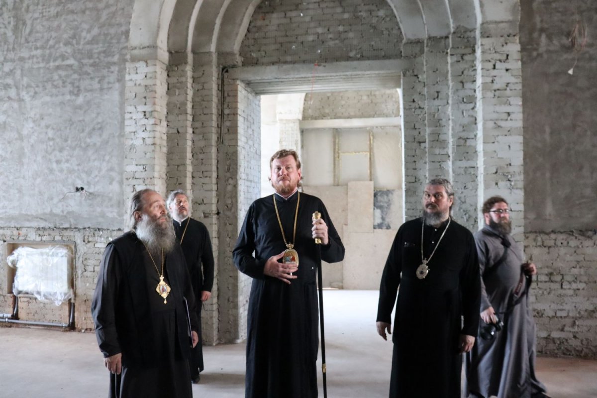 Четыре архипастыря посетили строящийся Спасо-Преображенский кафедральный собор (+ Фото)