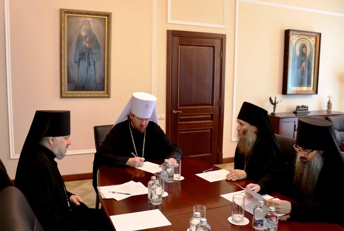 Митрополит Владимир возглавил очередное заседание Архиерейского совета Приморской митрополии.