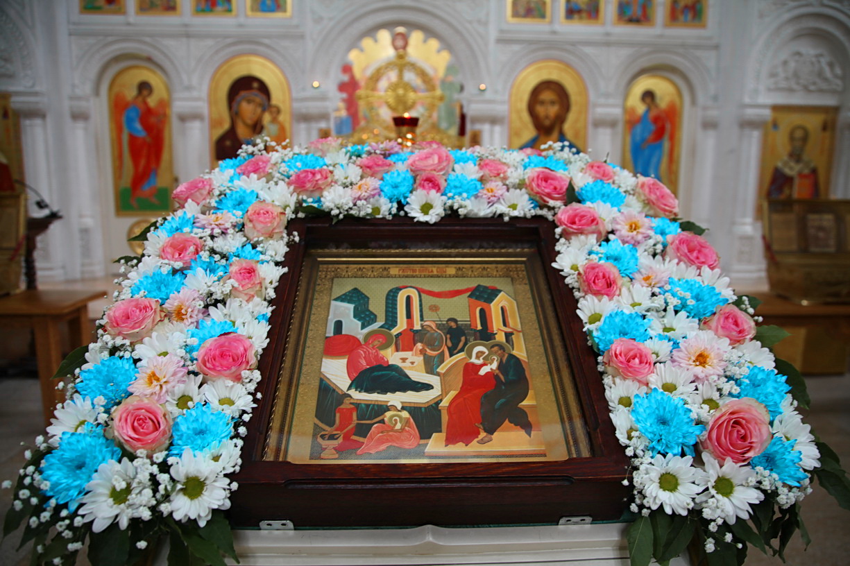 В канун праздника Рождества Богородицы епископ Николай совершил всенощное бдение в Казанском соборе г. Находки.