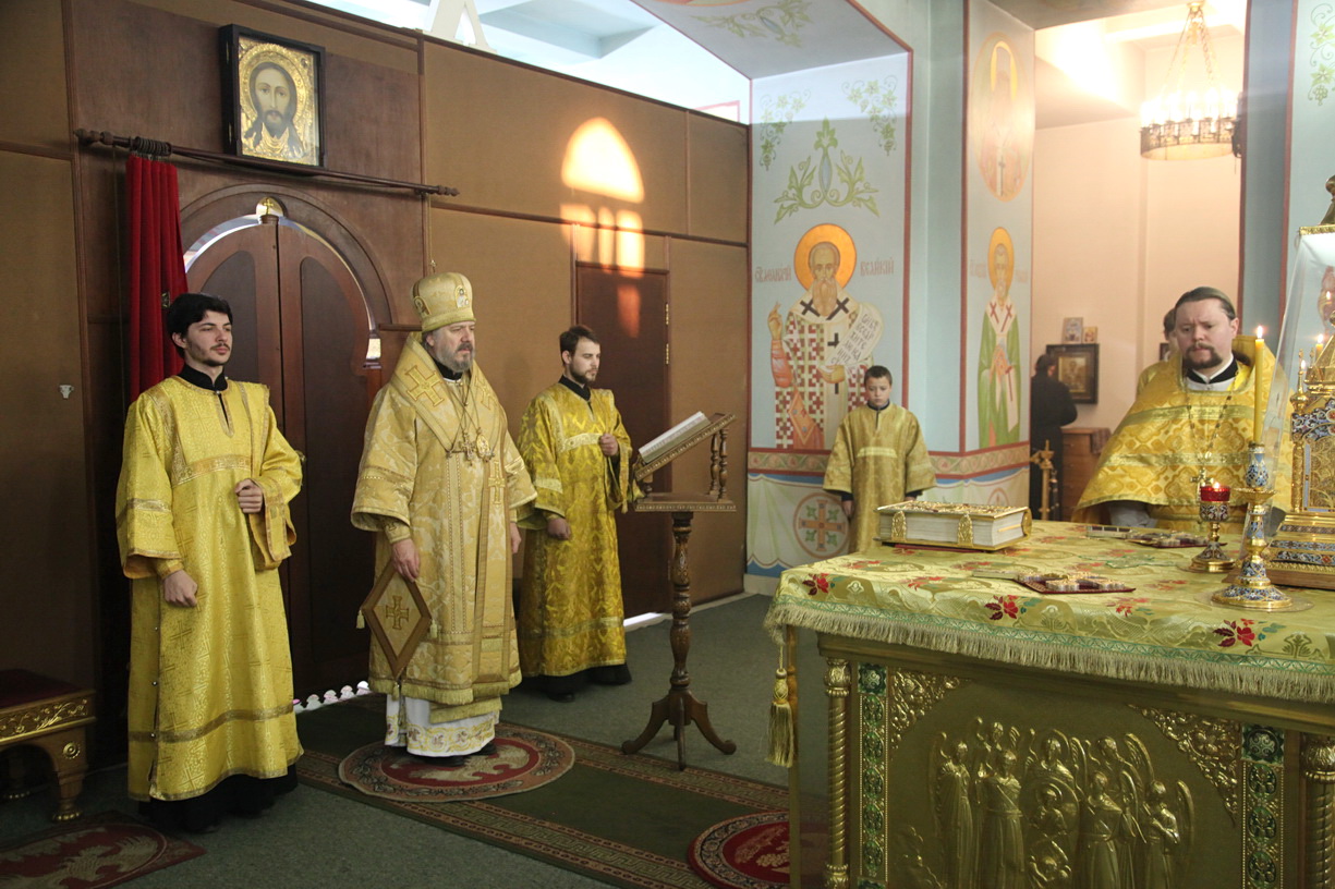 В неделю 32-ю по Пятидесятнице, по Богоявлении, епископ Находкинский и Преображенский Николай совершил Божественную литургию.