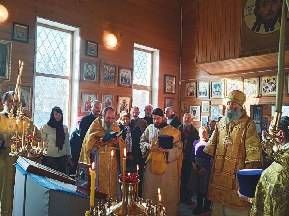 Архиерейское богослужение в Неделю 26-ю по Пятидесятнице в Успенском храме с. Новосысоевка (+ Фото + Видео)