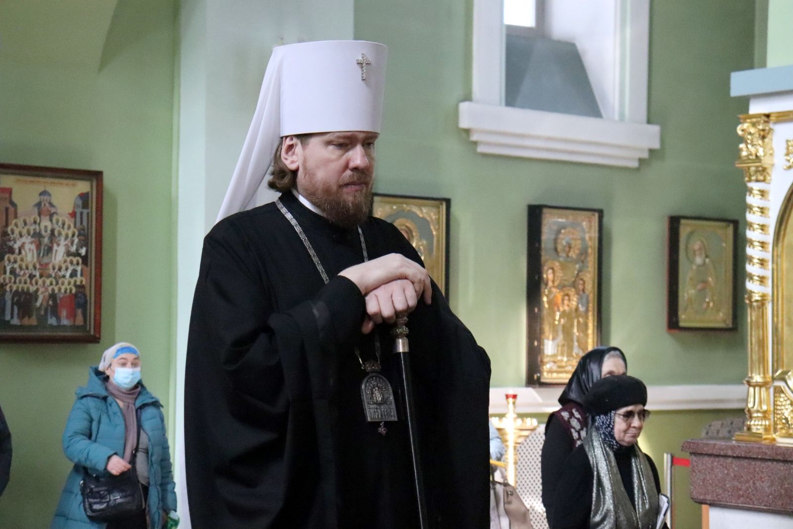 Во вторник первой седмицы Великого поста митрополит Владимир молился за богослужением в Покровском соборе
