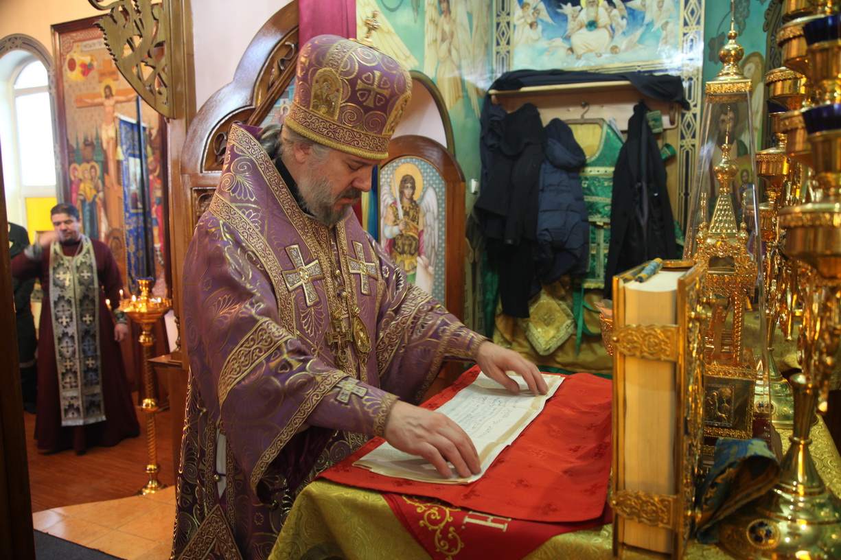 Епископ Находкинский и Преображенский Николай совершил Божественную литургию в ФКУ ИК-27 п. Волчанец.