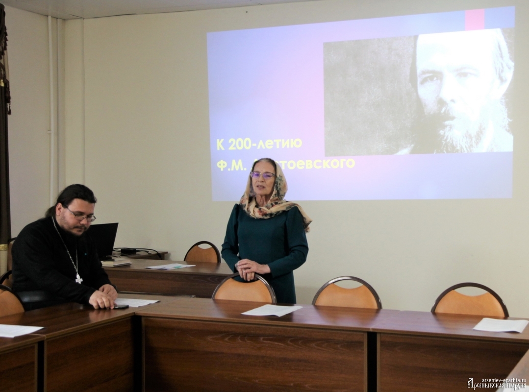 Достоевский и мы. Заседание молодежного клуба «Искатель» прошло в Духовно-просветительском центре (+ Фото)