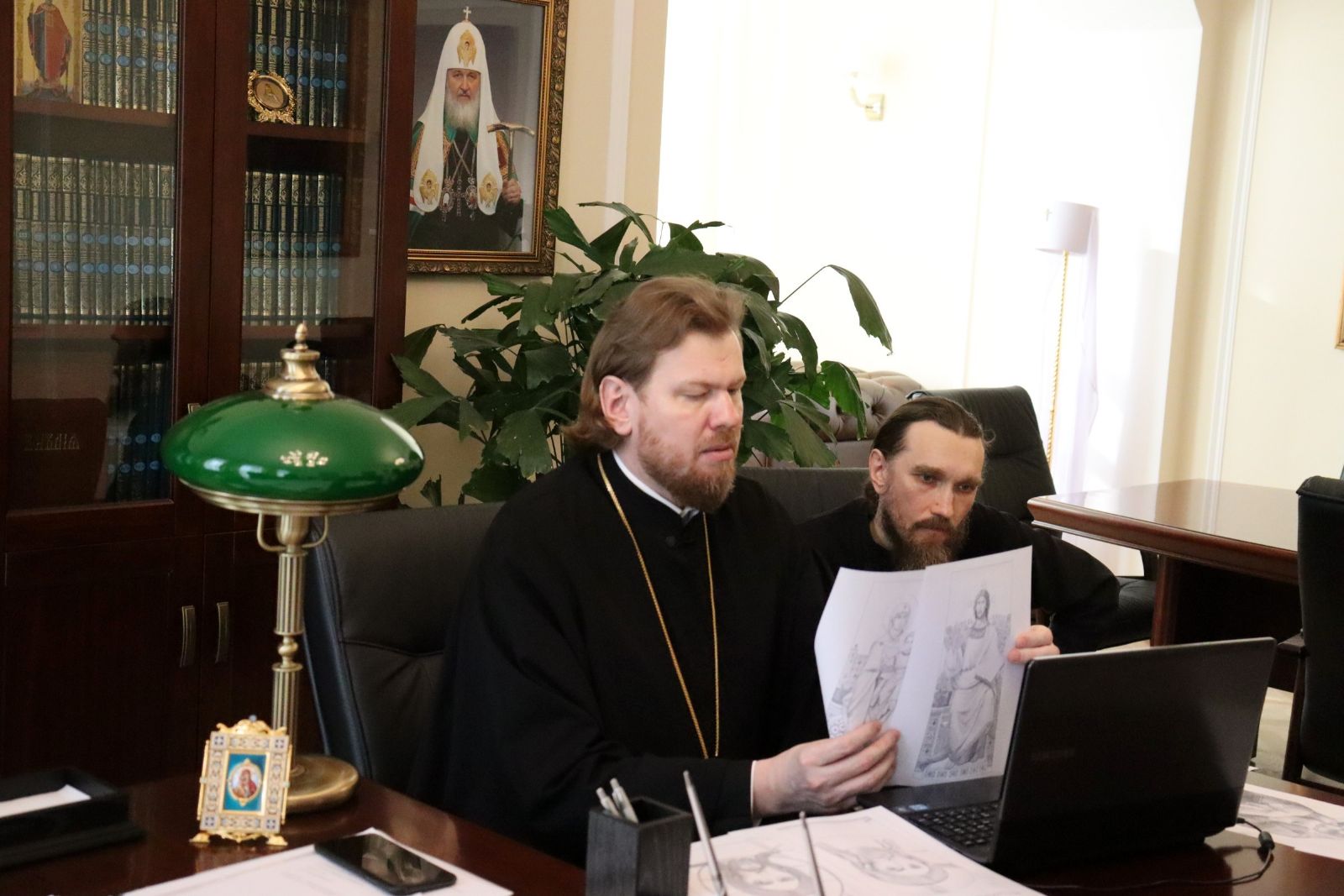 Под председательством митрополита Владимира состоялась видеоконференция, посвященная написанию икон для Спасо-Преображенского собора