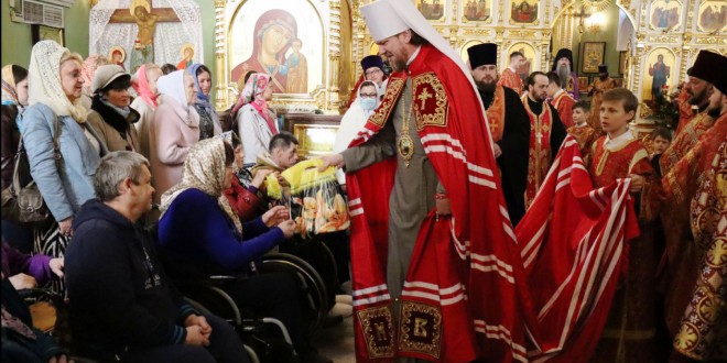 Великую Пасхальную Вечерню посетили инвалиды Общества «Ковчег»