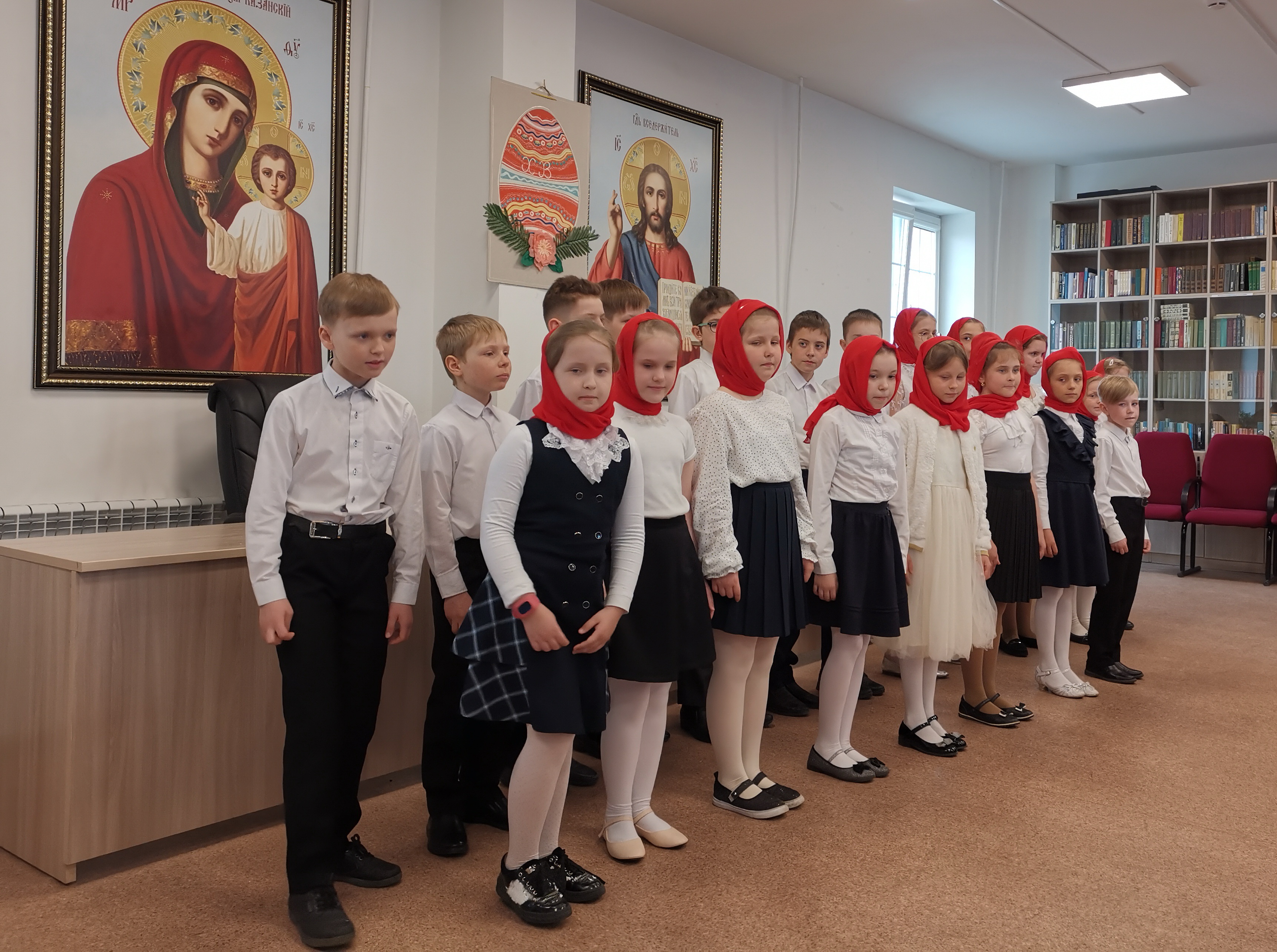 Пасхальный утренник прошел в Казанском Кафедральном соборе.