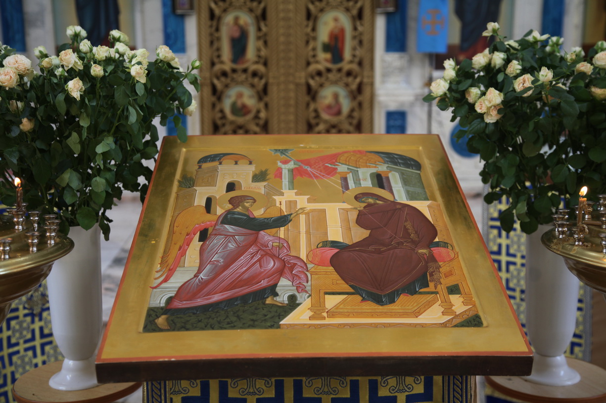 В праздник Благовещения Пресвятой Богородицы глава Приморской митрополии возглавил Божественную литургию в Благовещенском соборе Арсеньева.