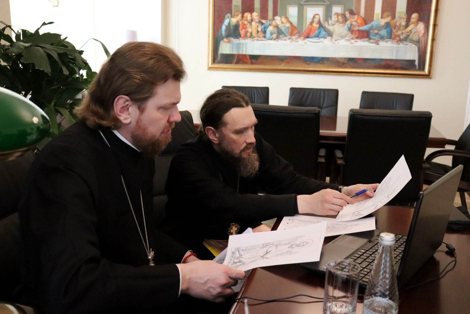 Под председательством митрополита Владимира состоялась видеоконференция, посвященная написанию икон для Спасо-Преображенского кафедрального собора