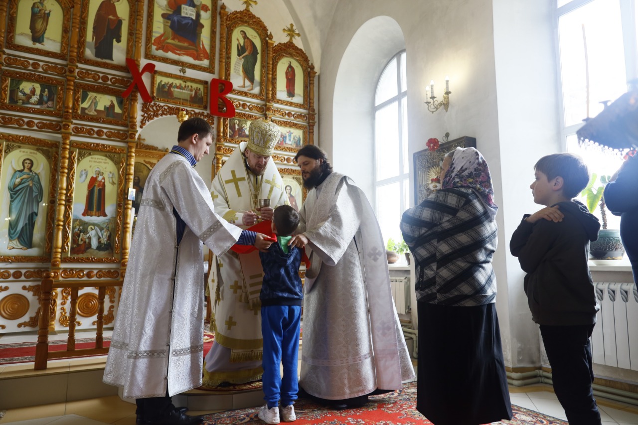 Митрополит Владимир возглавил праздничное богослужение в Вознесенском храме города Скопина