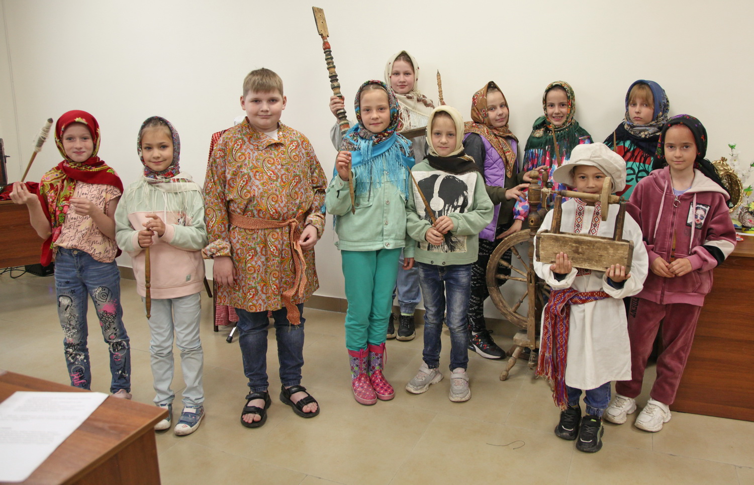 Ребята из пришкольных лагерей знакомятся с историей и культурой России (+ Фото)