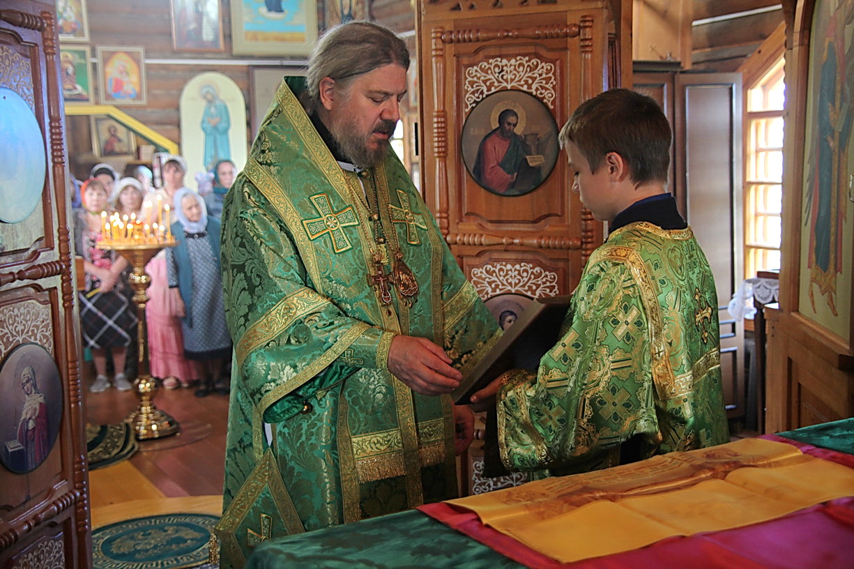 18.07.2022 г. В день памяти обретения мощей святого преподобного Сергия Радонежского, епископ Находкинский и Преображенский Николай совершил Божественную литургию храме в честь прп. Сергия Радонежского с. Сергеевки.