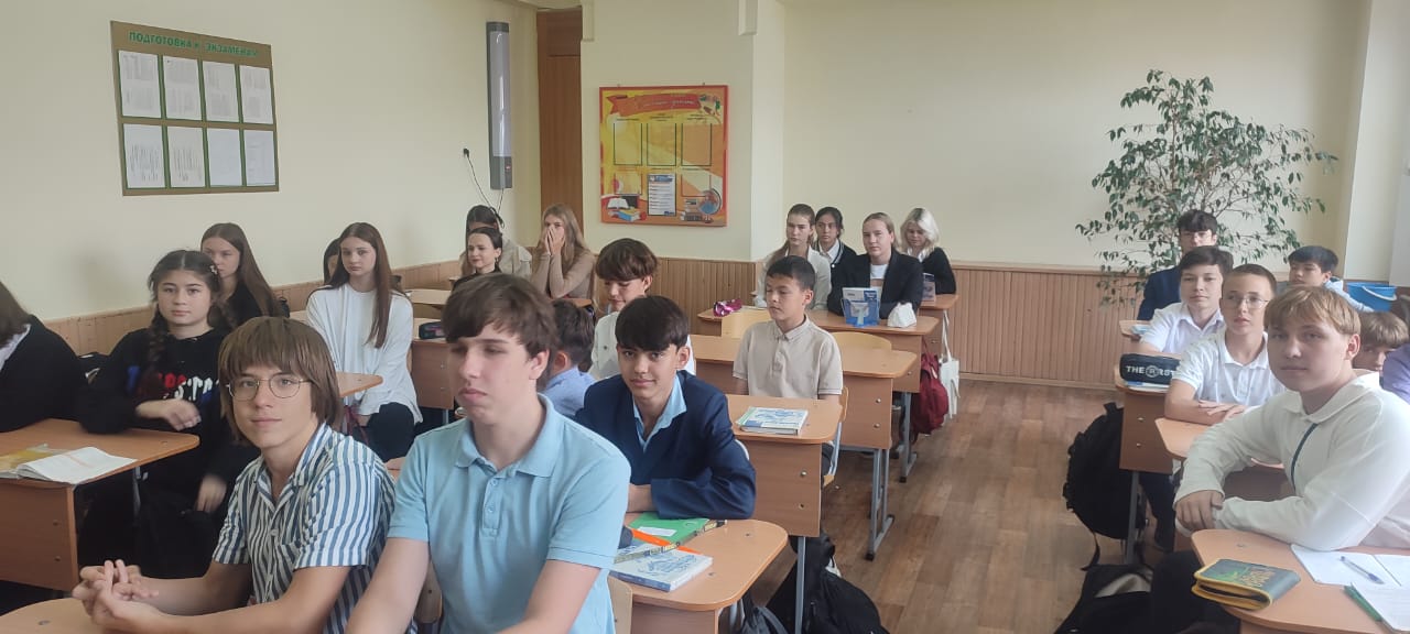 Священник провёл лекцию "Пушкин и Православие" для находкинских школьников.