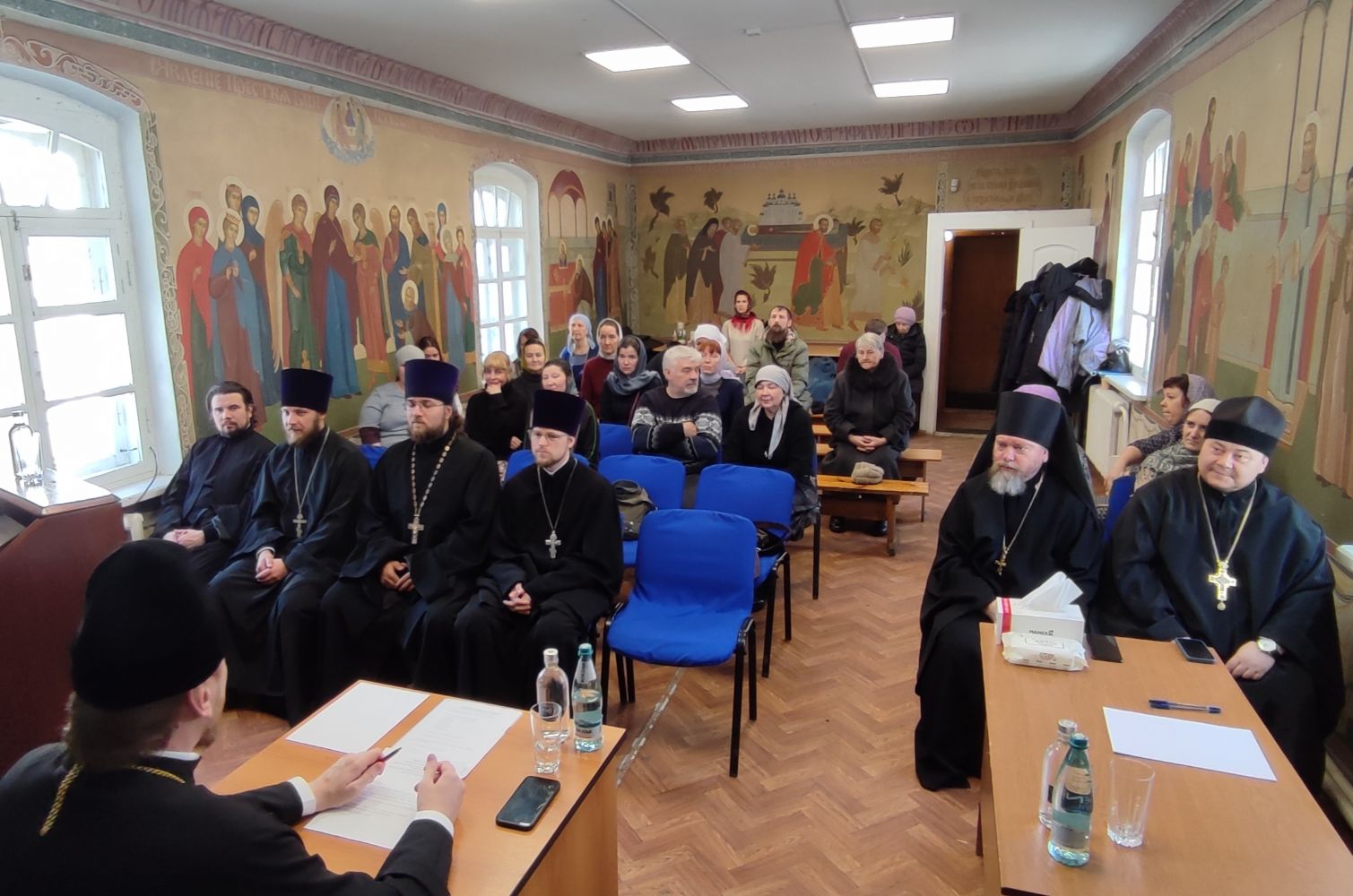 Митрополит Владимир возглавил отчетное Приходское собрание в Покровском соборе
