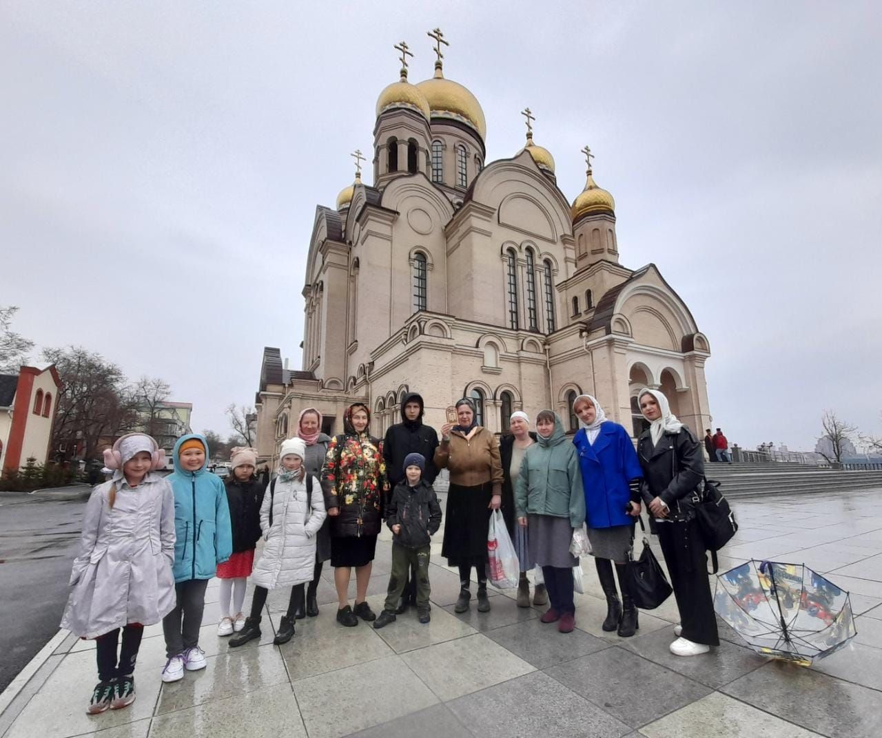 Паломники из Артема посетили общегородской крестный ход во Владивостоке