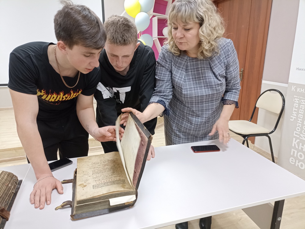Студентам Приморского индустриального колледжа г. Арсеньева рассказали об истории славянской письменности и культуры (+ Фото)