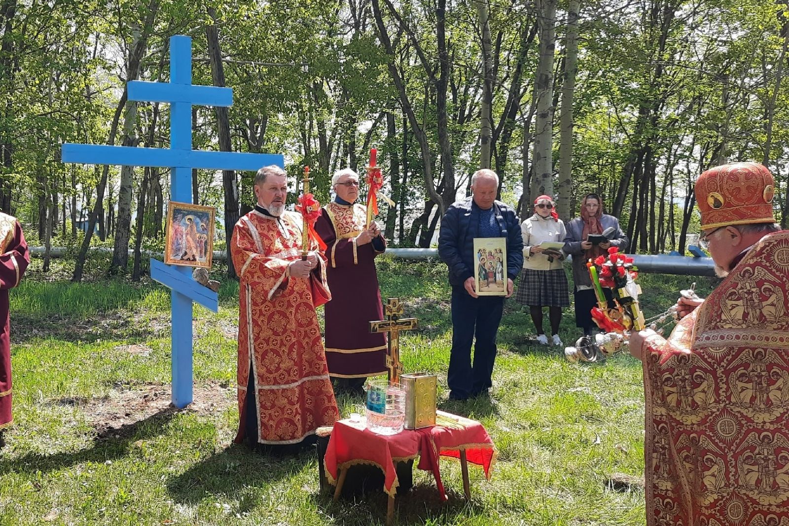 Благочинный Спасского благочиния освятил Поклонный Крест в селе Вишневка
