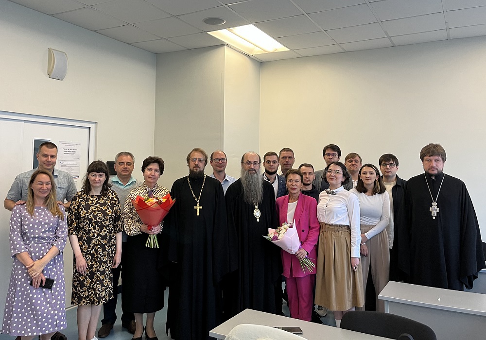 Епископ Уссурийский Иннокентий принял участие в работе комиссии по защите ВКР в ДВФУ