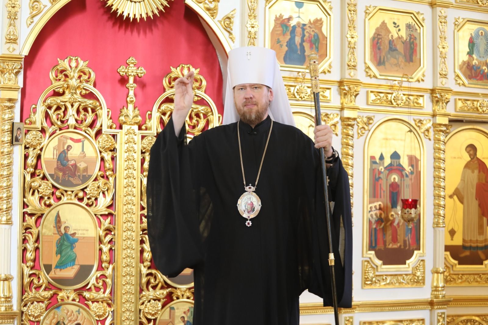 В канун празднования Дня Крещения Руси митрополит Владимир совершил всенощное бдение