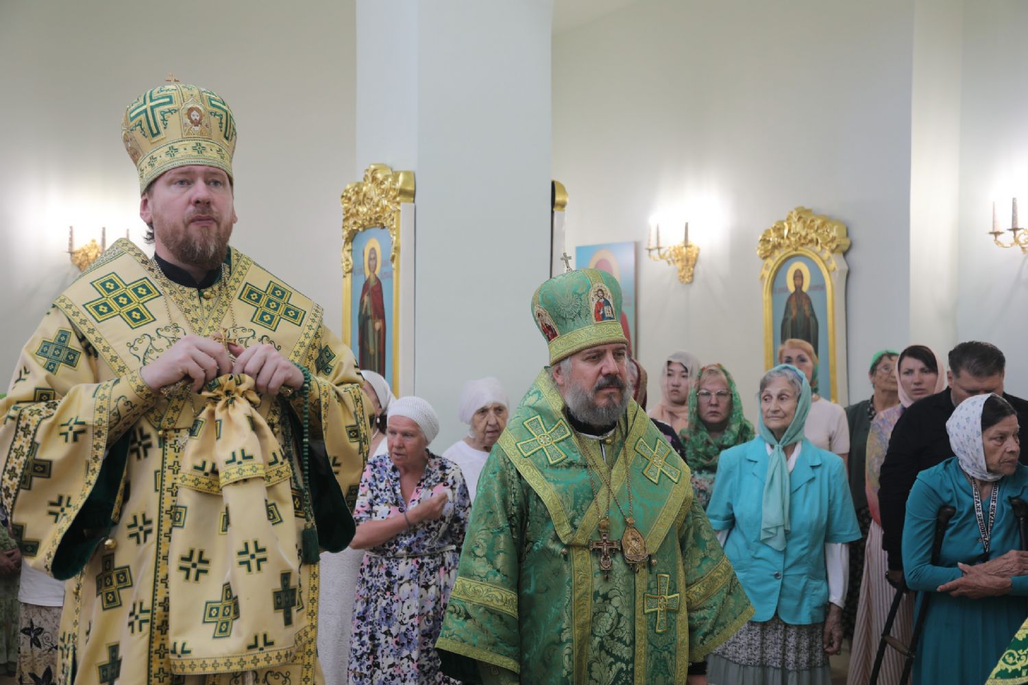 В канун престольного праздника митрополит Владимир возглавил всенощное бдение в храме подворья Находкинской епархии
