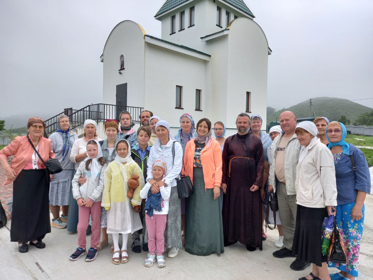 Паломническая поездка на остров Путятин в День Преподобного Сергия.