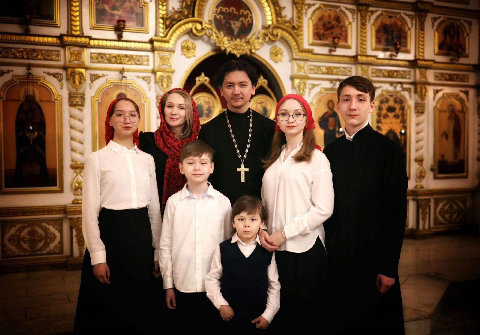 Почему священник выбрал путь служения и как музыка стала частью семейной жизни отца Андрея