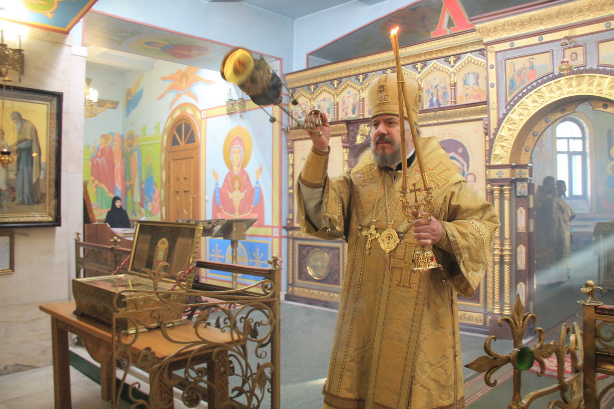 В Неделю мясопустную, о Страшном Суде, епископ Находкинский и Преображенский Николай совершил Божественную литургию в Казанском Кафедральном соборе г. Находки.