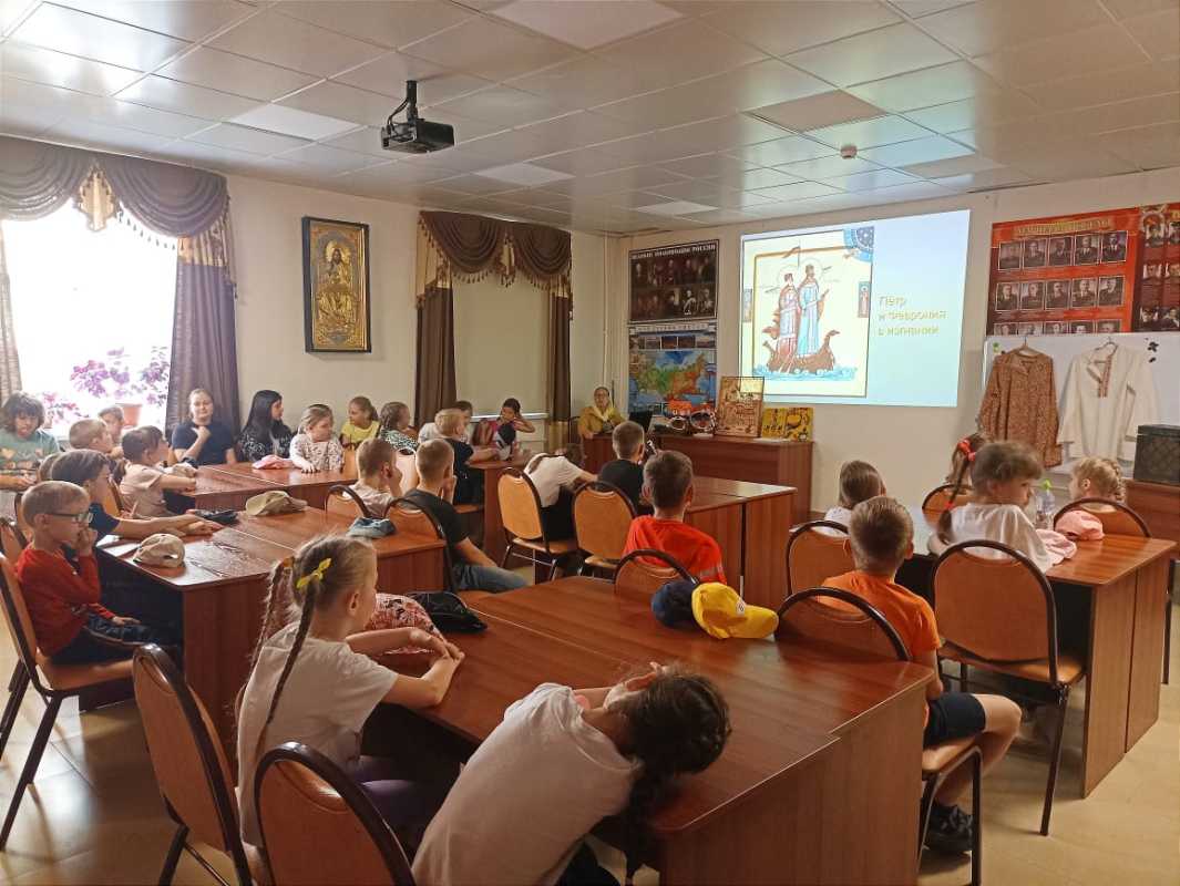 Беседа с детьми о Дне семьи, любви и верности (+ Фото)