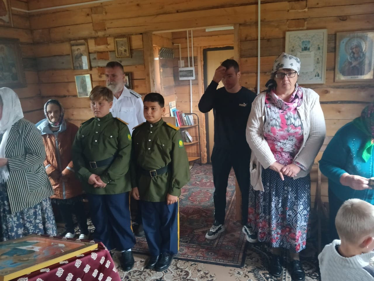 Учащиеся группы казачьей направленности школы с. Чернышевка приняли участие в Божественной Литургии в храме святого благоверного князя Димитрия Донского с. Корниловка (+ Фото)