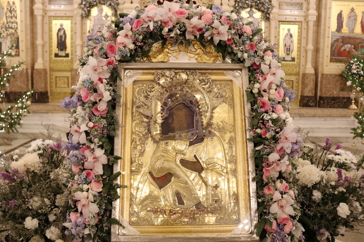 Главный храм Приморья встретил Псково-Печерскую икону Божией Матери.