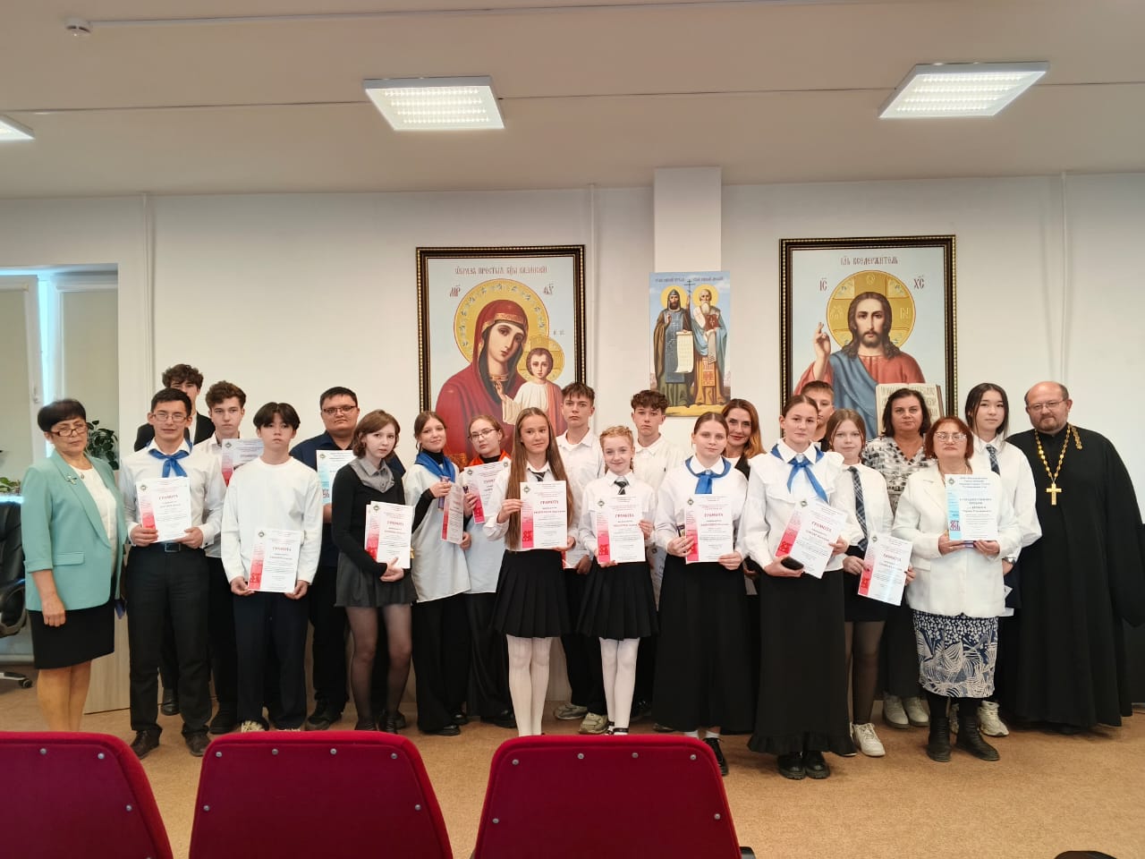 в Духовно-просветительском центре Управления Находкинской епархии прошёл Городской ученический форум на тему «Что мне рассказала о человеке картина русского художника XIXв., написанная на евангельский сюжет?»