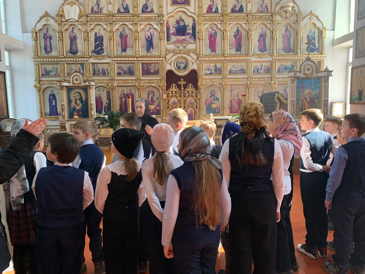 Ученики Гимназии посетили городской храм Святого апостола Андрея Первозванного.