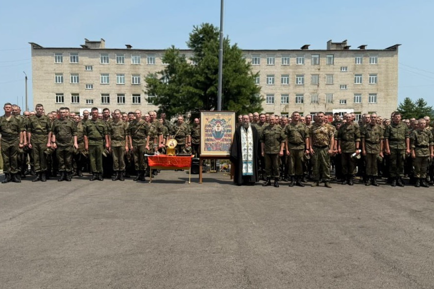 Лесозаводск встретил икону Собор святых покровителей воинства Российского
