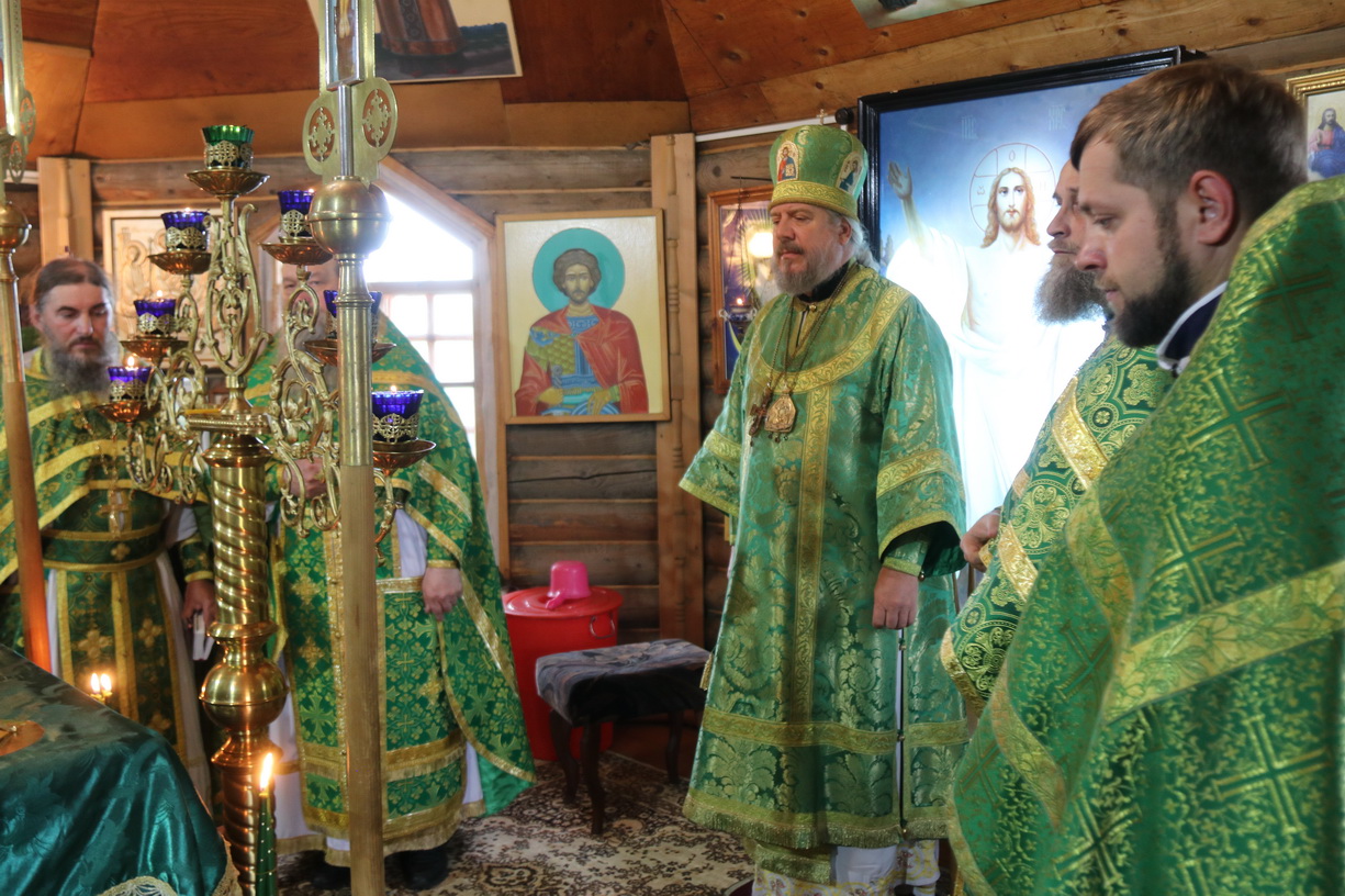 18.07.2025 г. В день памяти обретения мощей святого преподобного Сергия Радонежского, епископ Находкинский и Преображенский Николай совершил Божественную литургию храме в честь прп. Сергия Радонежского с. Сергеевки.