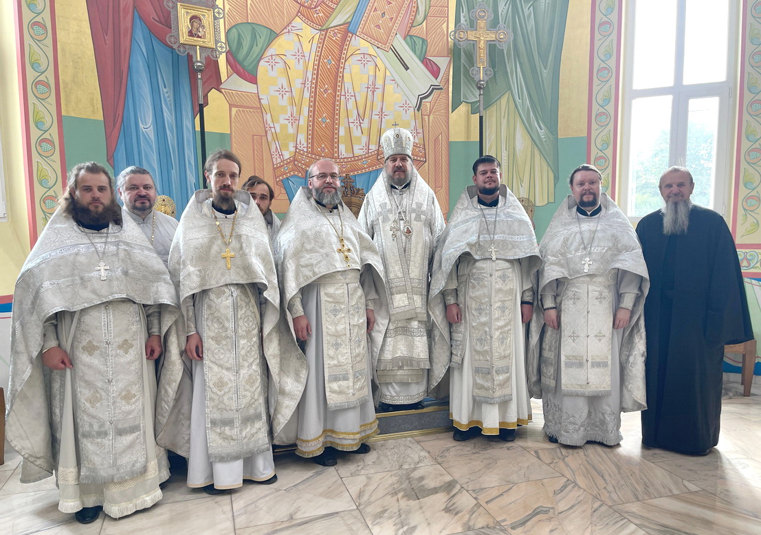 В неделю 11-ю по Пятидесятнице епископ Находкинский и Преображенский Николай совершил Божественную литургию в Казанском Кафедральном соборе г. Находка.