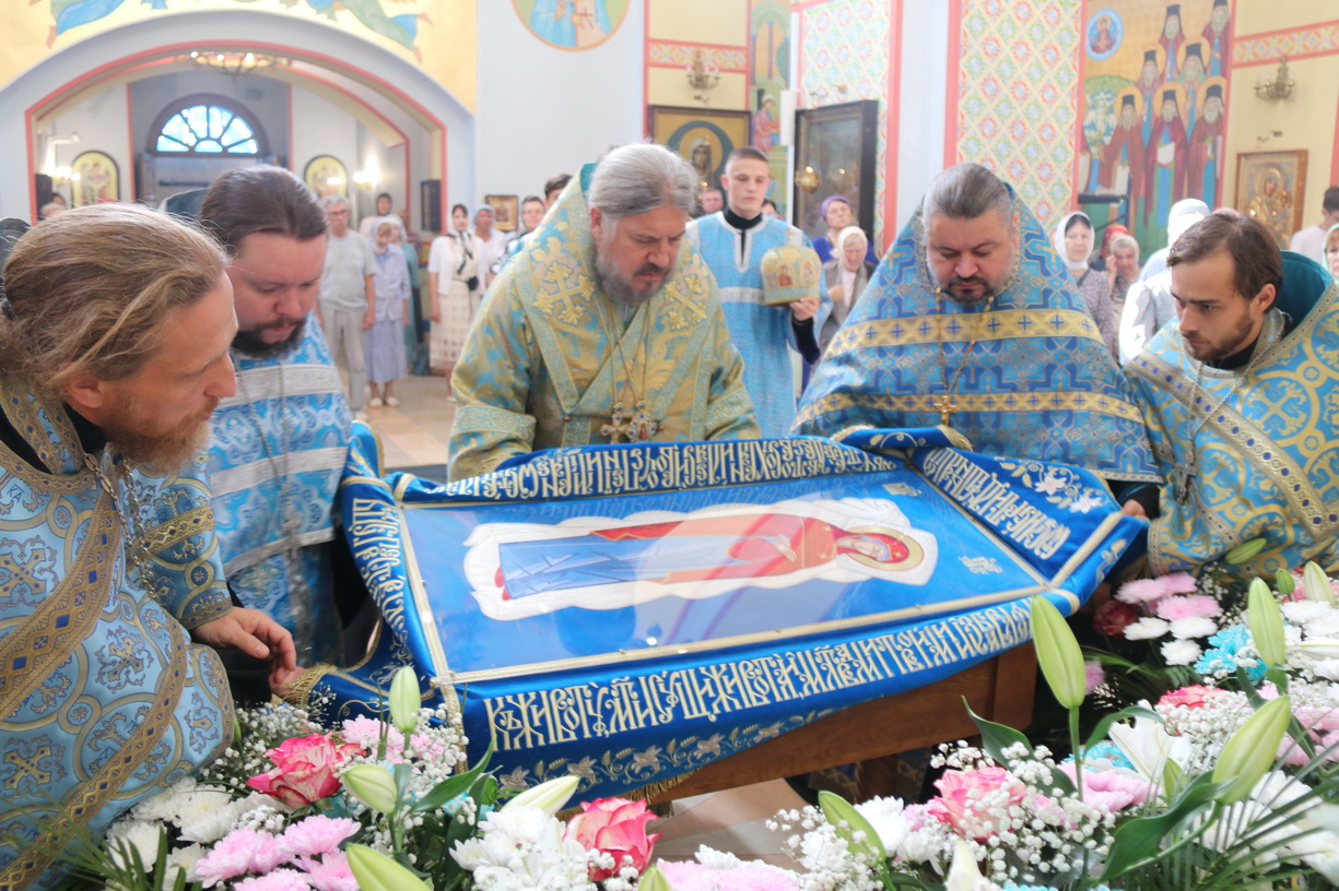 27.08.2028г.В канун праздника Успения епископ Николай совершил всенощное бдение в Казанском соборе.