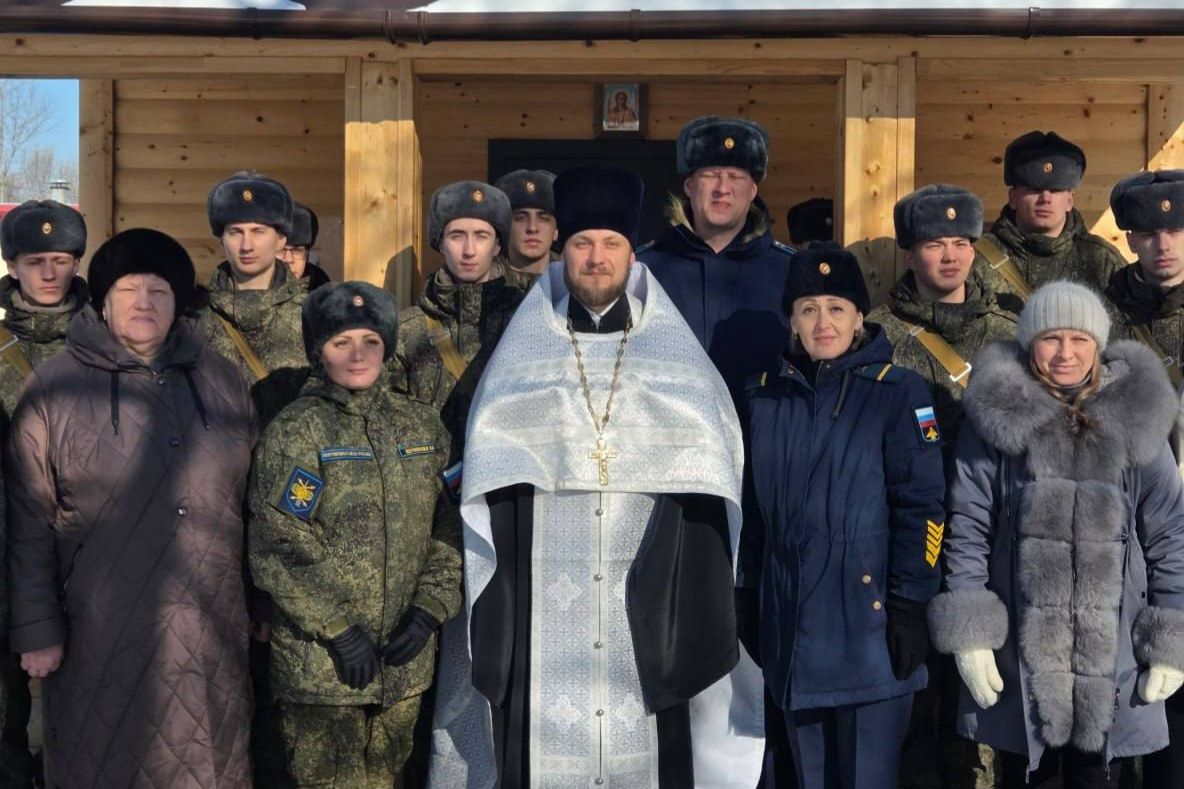 Иерей Дионисий Ищенко поздравил военнослужащих с праздниками Рождества Христова и Богоявления