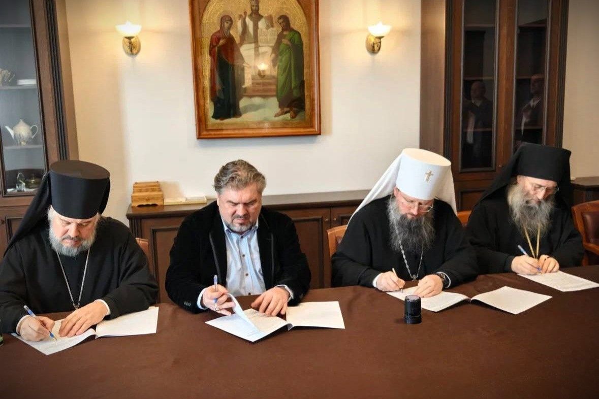 Архиереи Приморской митрополии заключили соглашение о сотрудничестве с Общественной наблюдательной комиссией Приморья
