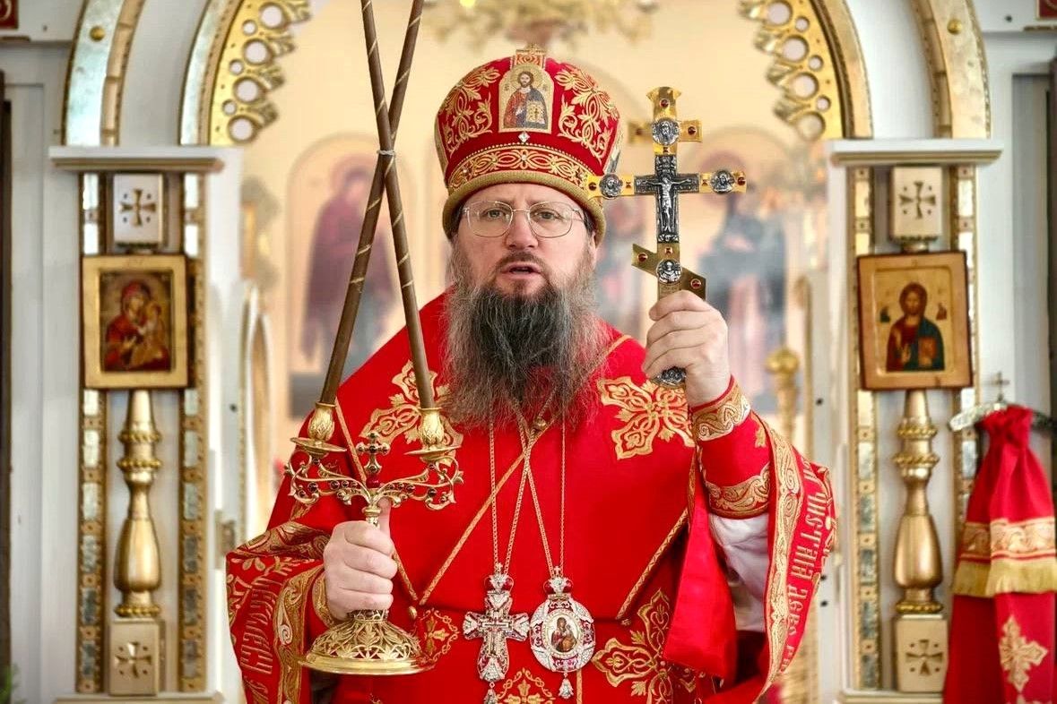 Митрополит Павел совершил Литургию престольного праздника в храме Новомучеников и исповедников Церкви Русской