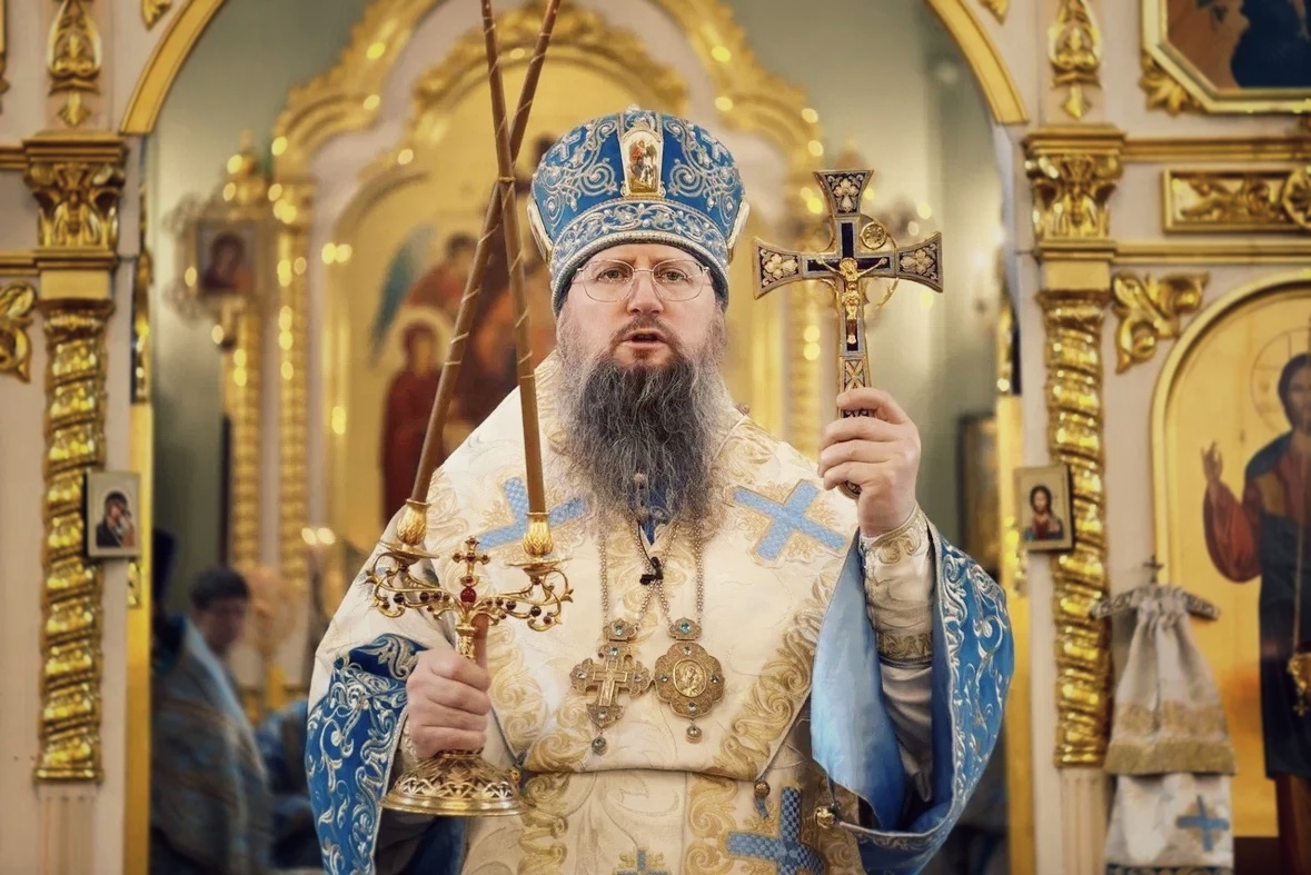 В праздник Похвалы Пресвятой Богородицы Литургию в Покровском храме Владивостока совершил глава митрополии