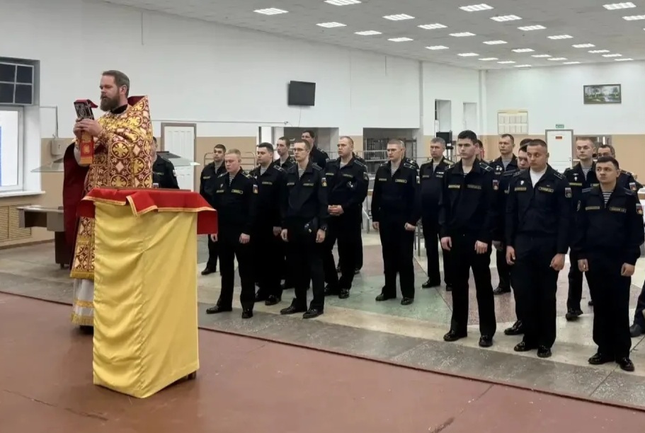 Духовная поддержка воинов: иерей Даниил Есаков совершил богослужения в дни Светлой седмицы для личного состава ТОФ