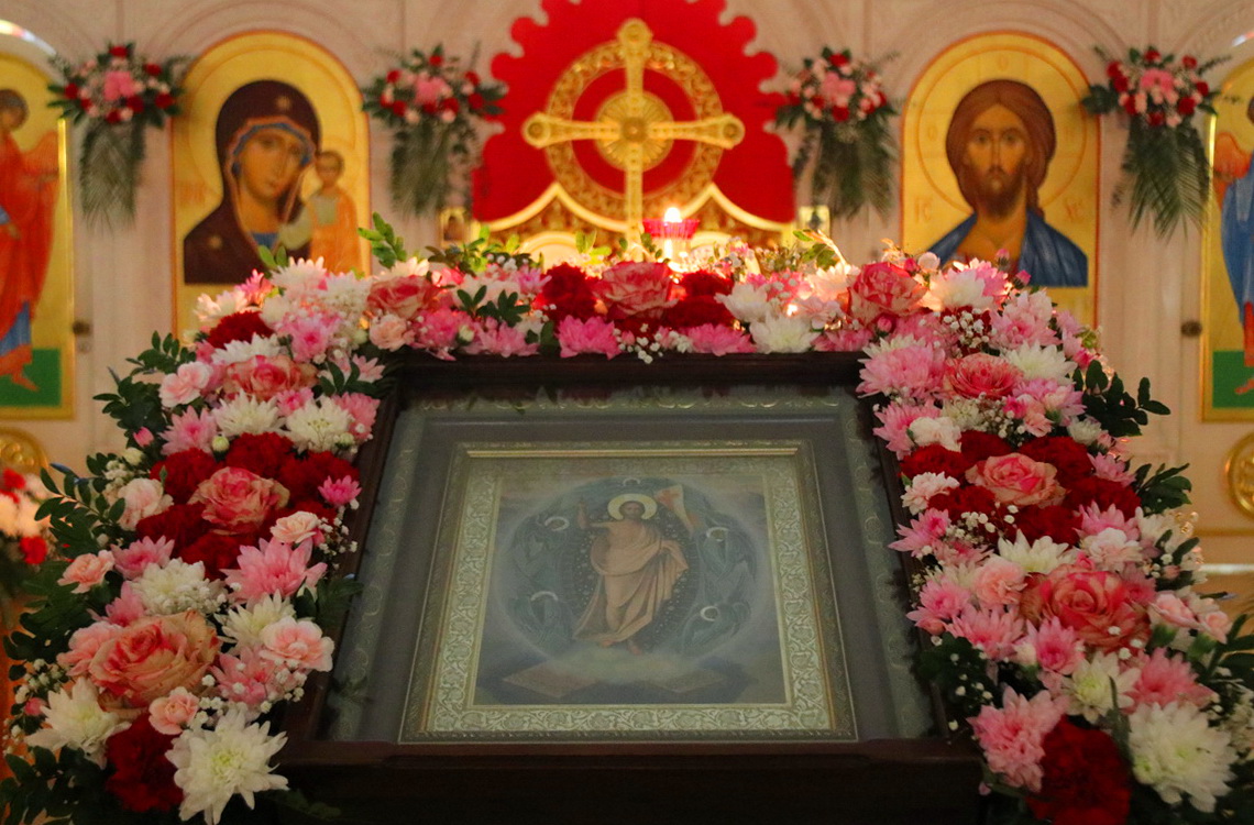 В Светлый праздник Пасхи епископ Находкинский и Преображенский Николай возглавил торжественное богослужение в Казанском Кафедральном соборе г. Находки.