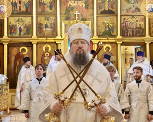 Литургию в Свято-Никольском соборе Владивостока совершил правящий архиерей